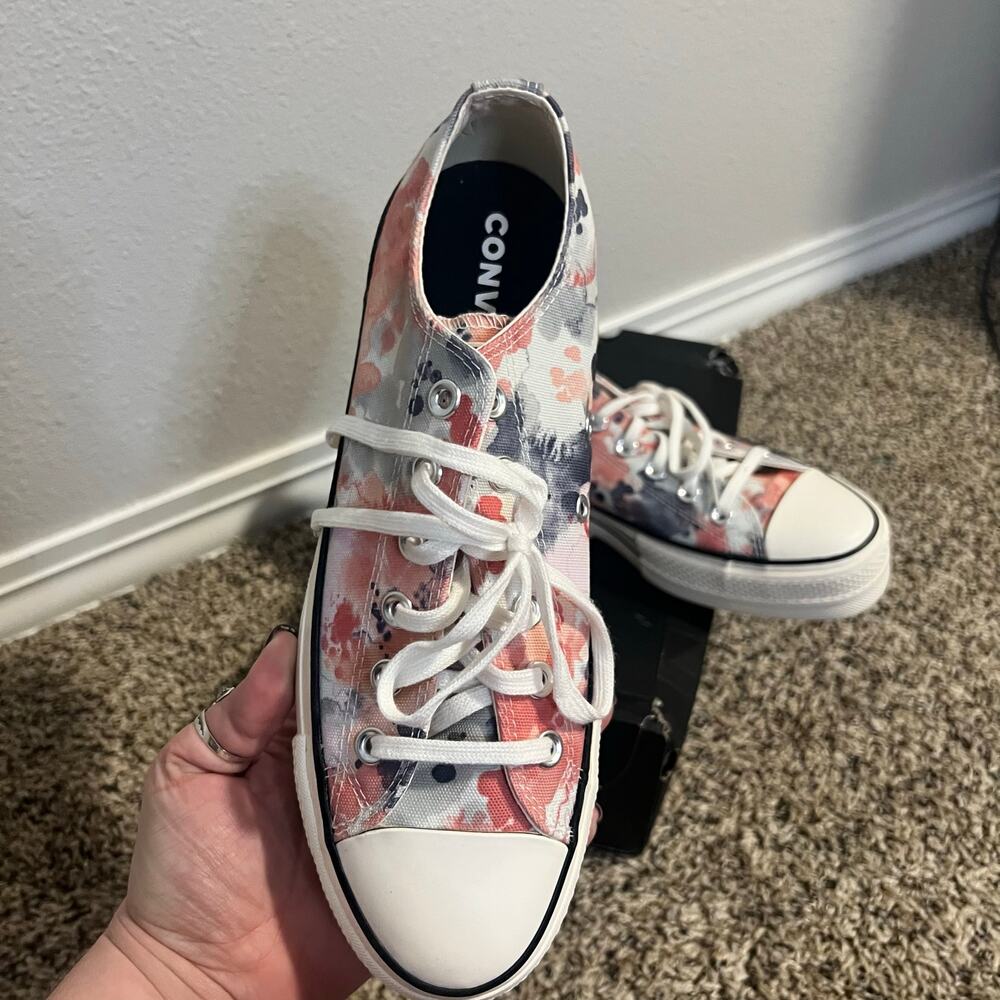 NIB Floral Platform Converse Size 9 NWT - image 3